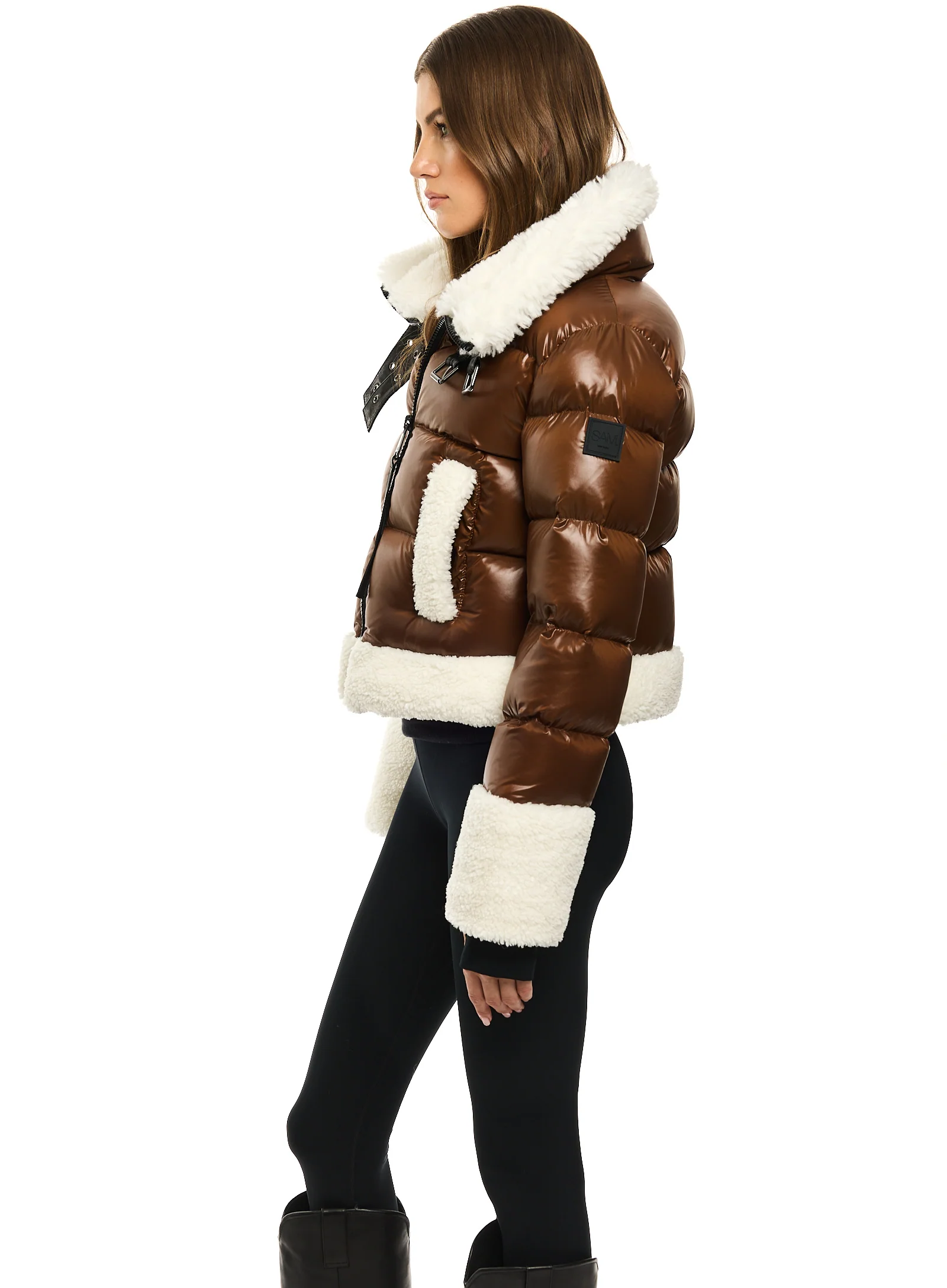 HALLIE - Image 11